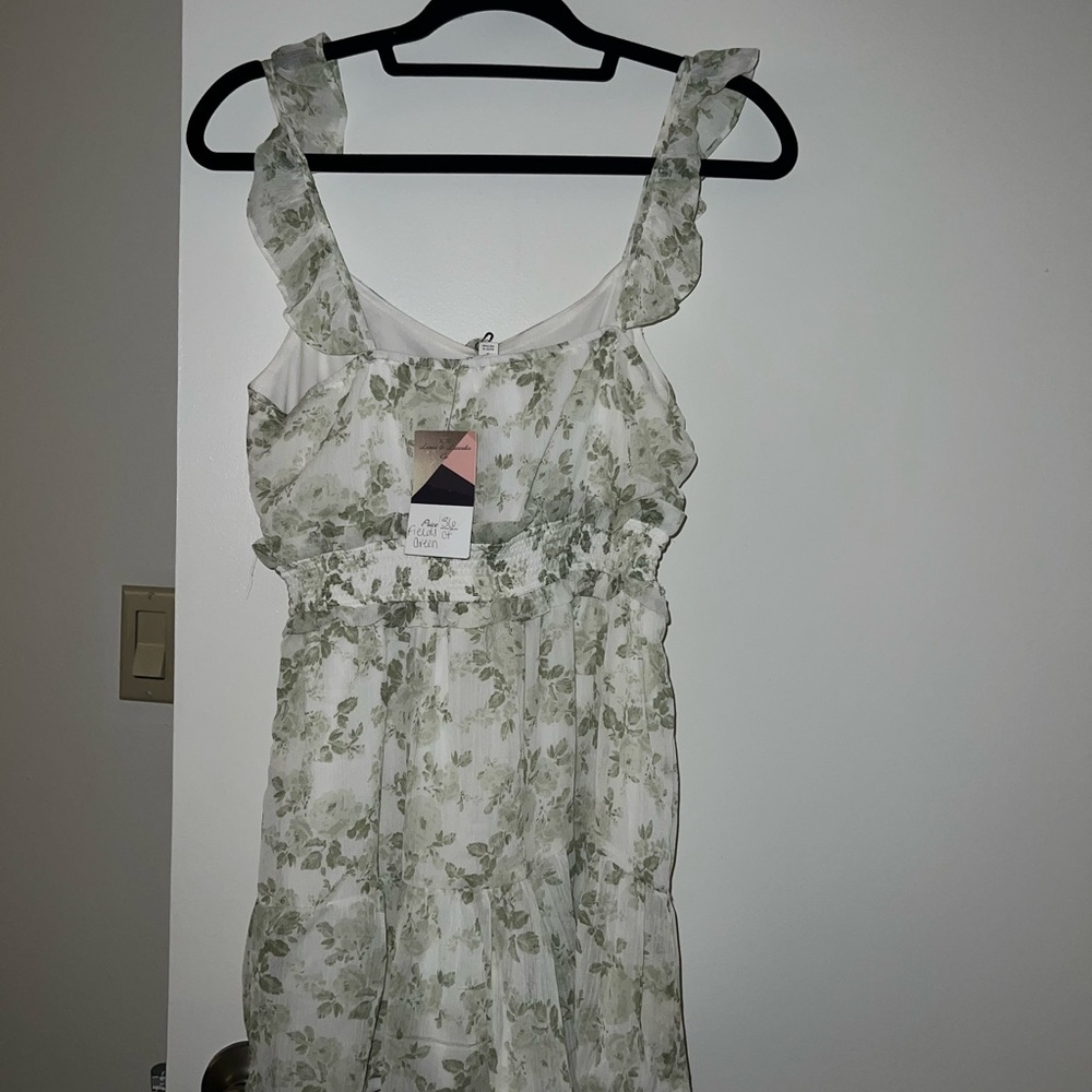 Green Floral Ruffle Romper - Picture 2 of 4